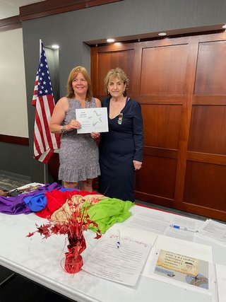 June Banquet Ronda Schiavone receives Star Award from Bernadette