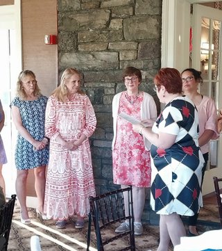 Tracey Mueller install officers